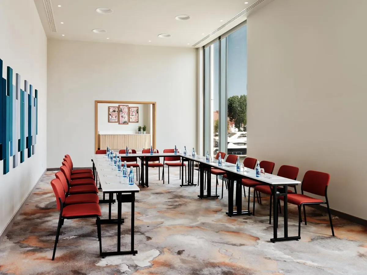 Holiday Inn Gdansk - City Centre By Ihg