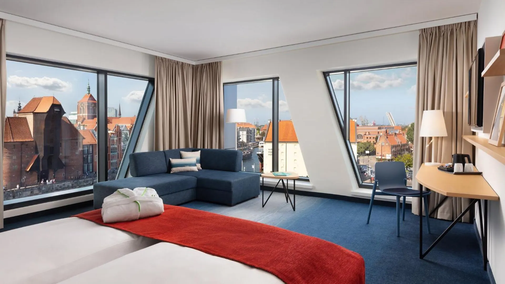 Holiday Inn Gdansk - City Centre By Ihg Hotel